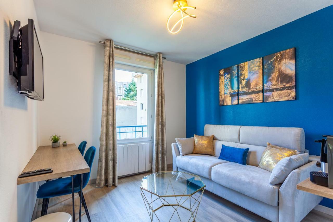 Appartement Lumières, Beau 2 étoiles, Faculté 3 *
